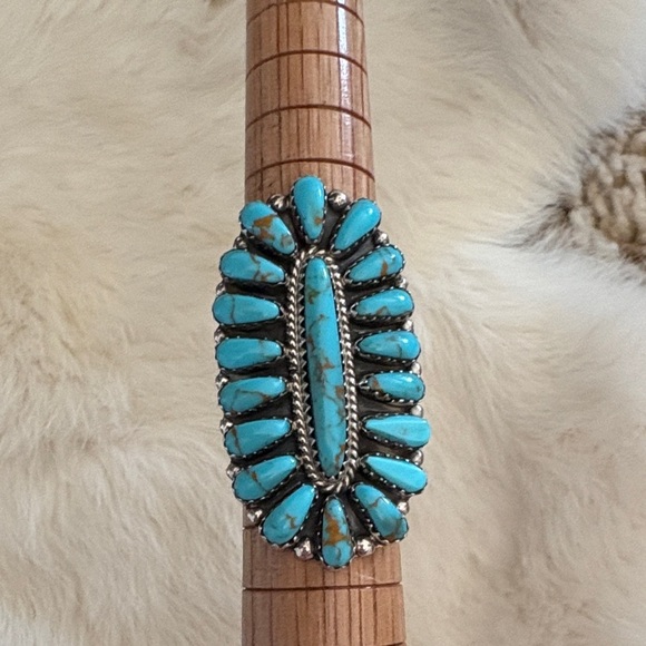 Native American Jewelry - Turquoise Cluster Oval Statement Ring - Turquoise Blue